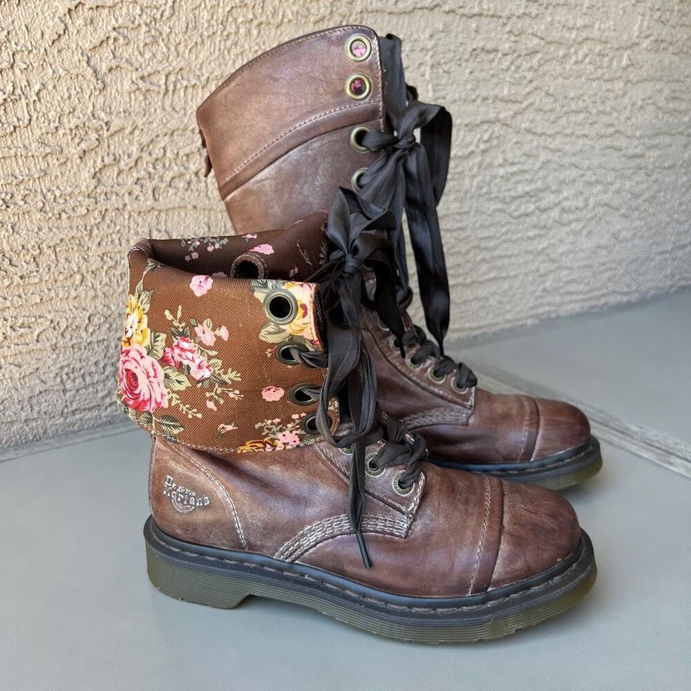 NEW Dr. Martens Triumph Boots Womens Sz 8 Brown Pink Floral Foldover Tall Combat - Picture 14 of 16